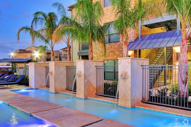 Tacara At Westover Hills Apartments