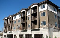 Vineyard at Broadmore Apartments