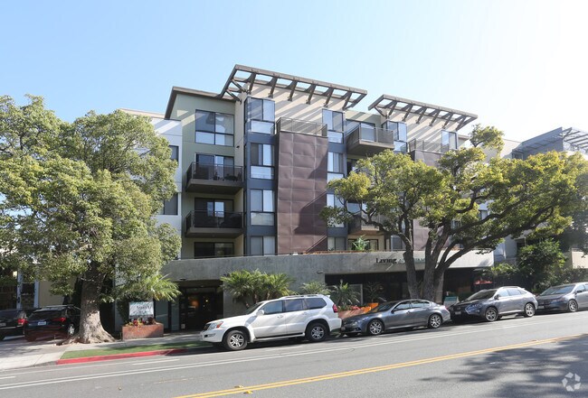 Living at Santa Monica Apartments