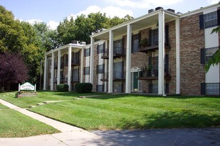 1230 E McDaniel St Springfield MO Apartments
