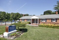 Deering Manor Apartments