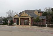 Colonial Village at Shoal Creek Apartments