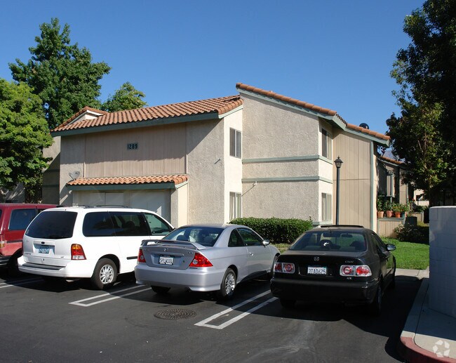 The Oaks Apartments