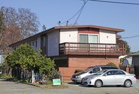 817 Lincoln Ave Apartments
