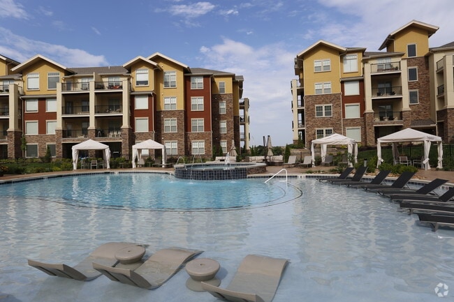 WaterCrest at City Center Apartments