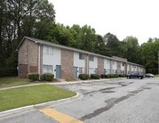Windsor Square Townhomes Apartments
