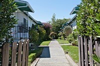 135 Redwood Ave Apartments