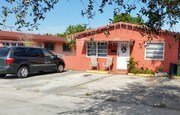 375 E 8th St Hialeah FL Apartamentos