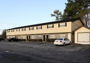 Wood Oaks Townhomes Apartments