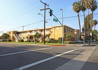 Hollypark Apartments