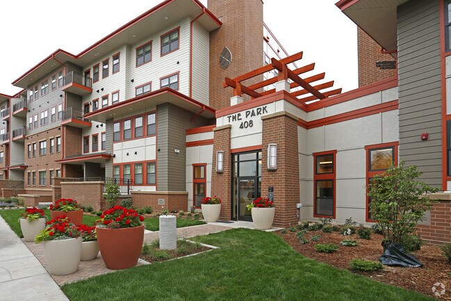 The Park in Kutzky Neighborhood Apartments