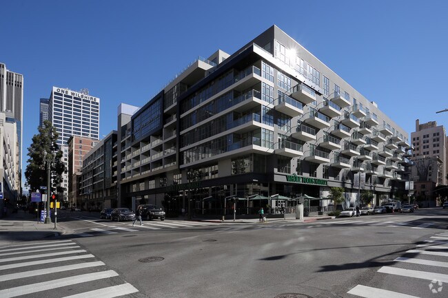8th & Grand Apartments