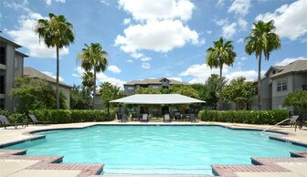 Lago Del Mar Apartments