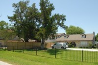 4106 Coon St Apartments