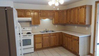 47 Russell St Griswold CT Apartments