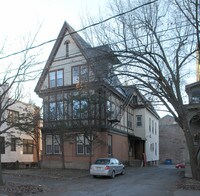 8 Union St Apartments