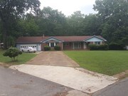 4 Bedroom Single-Family Home for Rent $895