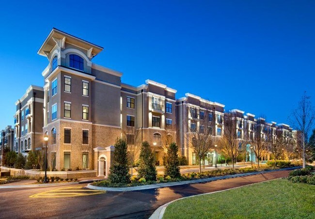 The Heights at Sugarloaf Apartments