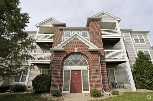 Hollow Creek I, II & IV Apartments