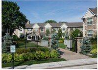 Fairfield Courtyard At Farmingdale Apartments