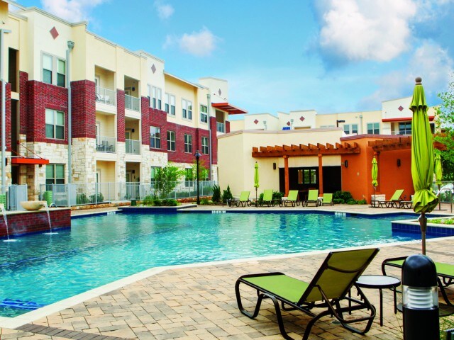 Keller Springs Crossing Apartments