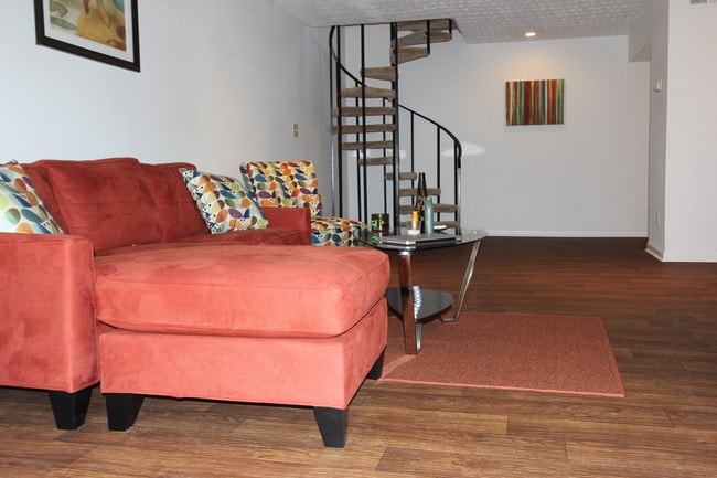 Villas of East Cobb Apartments