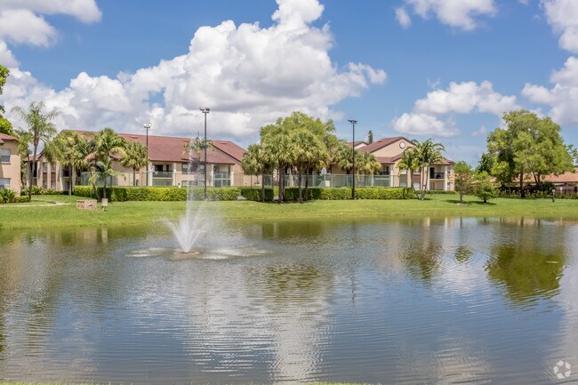 Centro at Davie (formerly Sunforest) Apartments
