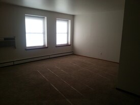 1020 N Main St Rockford IL Apartments