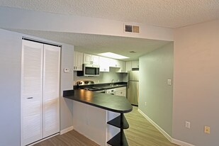 Waters Edge Apartments