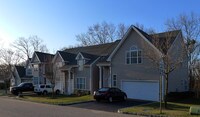 25 Arielle Ct Apartments
