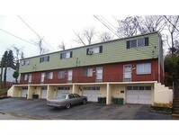555-563 Ridge Ave Apartments