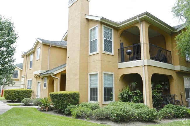 Dominion at Woodlands Apartments