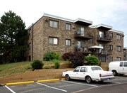 Larpenteur Villa Apartments