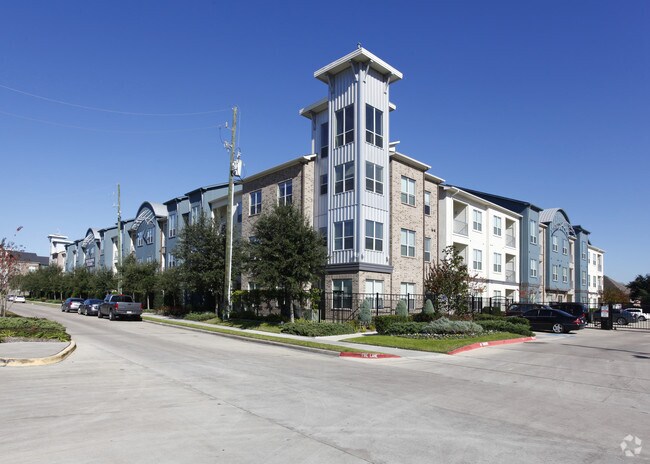 Eclipse Apartments