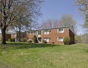 Bloomfield on the Green Apartments
