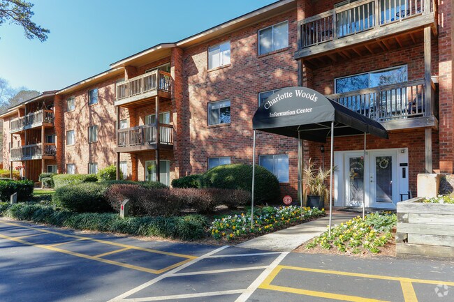 Charlotte Woods Apartments