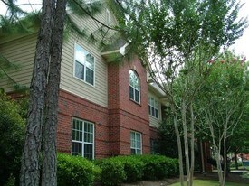 Colonial Grand at Riverchase Trails Apartments