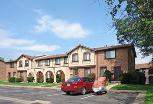 Spanish Gardens Apartamentos