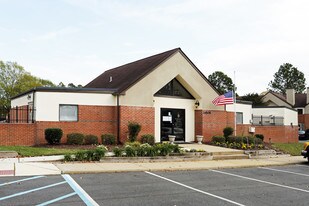 Forrest Pines Apartments & Townhomes