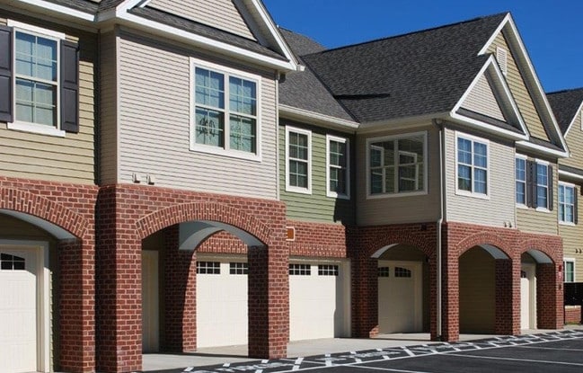Highlands at Huckleberry Ridge Apartments