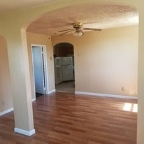 212 Washington Ave Mineola NY Apartments