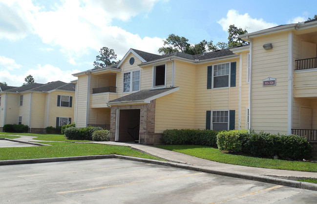 Lakecrest Village Apartments