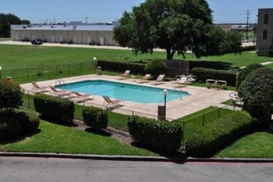 Summerlyn Apartments