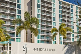 Skyline 5th Apartments