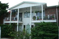 Country Club Apartments