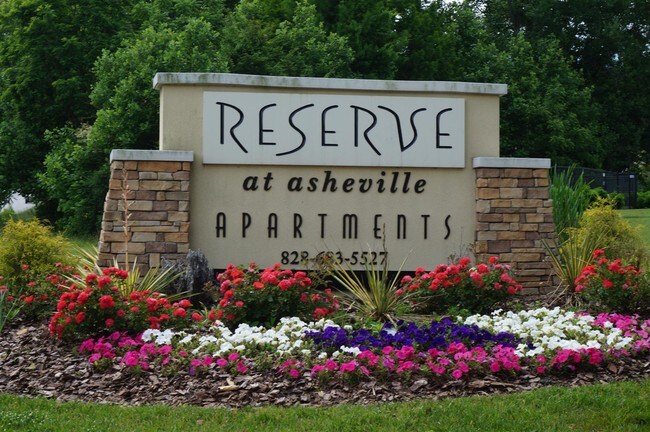 Reserve at Asheville Apartments