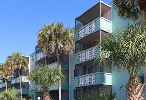 Courtenay Palms Apartments