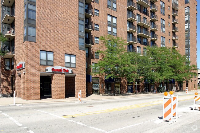 Hancock Square at Arlington Station Apartments