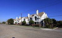 Camden Court Condominiums Apartments
