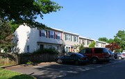 The Glen at White Pines Apartamentos